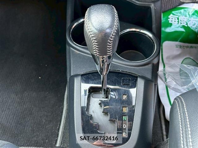 Toyota AQUA 2018-10 6674945-29