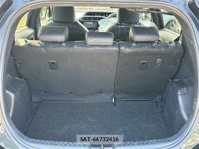 Toyota AQUA 2018-10 6674945-5