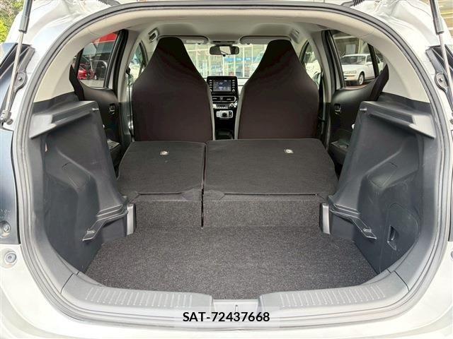 Toyota AQUA 2022-09 6674946-16