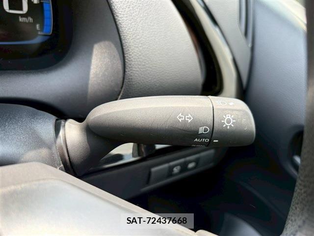Toyota AQUA 2022-09 6674946-21