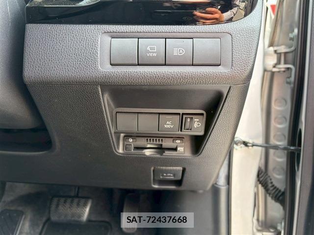 Toyota AQUA 2022-09 6674946-27