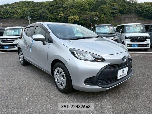 Toyota AQUA 2022-09 6674946-4