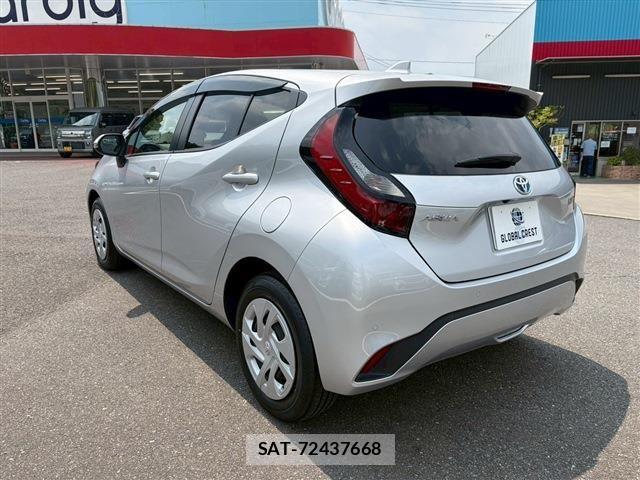 Toyota AQUA 2022-09 6674946-7