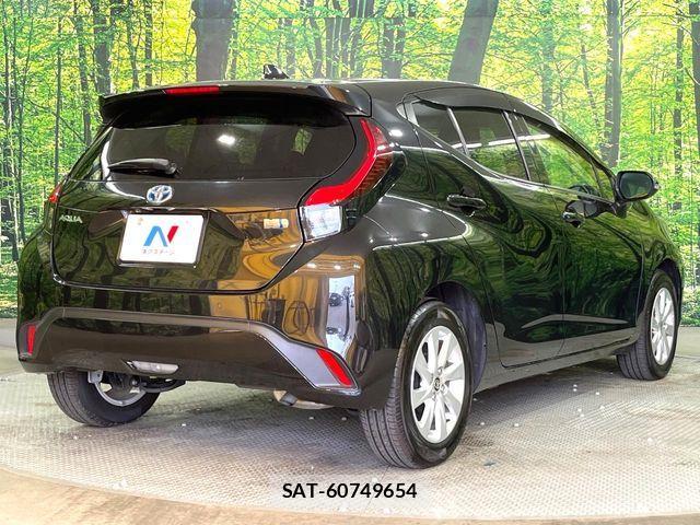 Toyota AQUA 2022-05 6674930-16