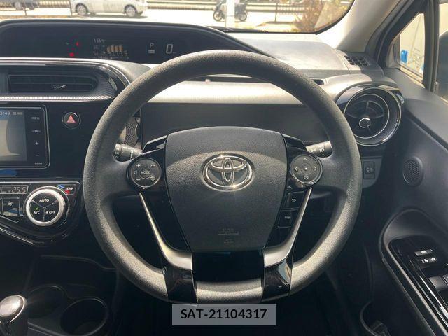 Toyota AQUA 2018-10 6674954-10