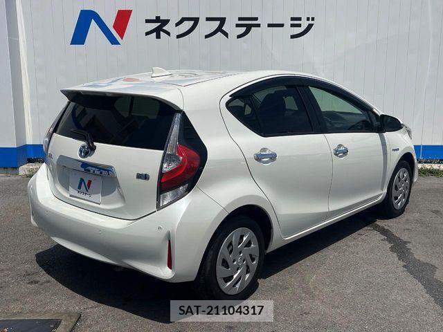 Toyota AQUA 2018-10 6674954-16