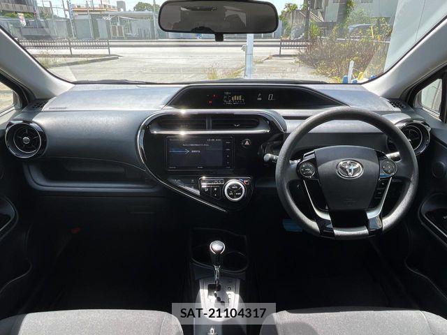 Toyota AQUA 2018-10 6674954-1