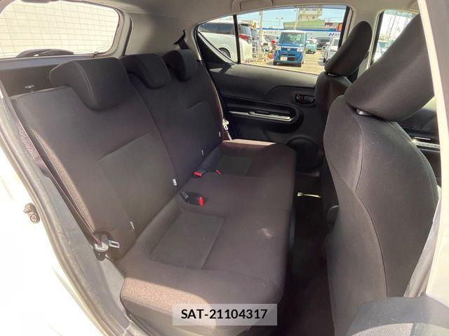 Toyota AQUA 2018-10 6674954-8