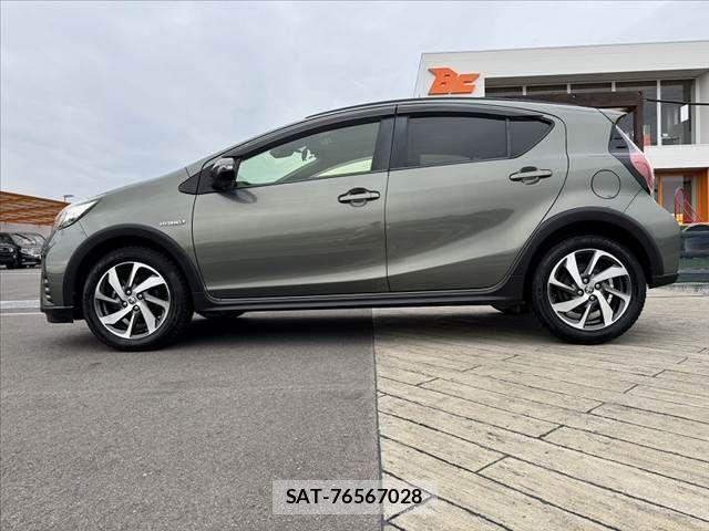 Toyota AQUA 2019-01 6682572-11