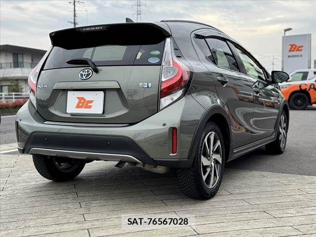 Toyota AQUA 2019-01 6682572-12