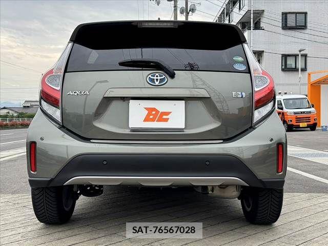 Toyota AQUA 2019-01 6682572-13