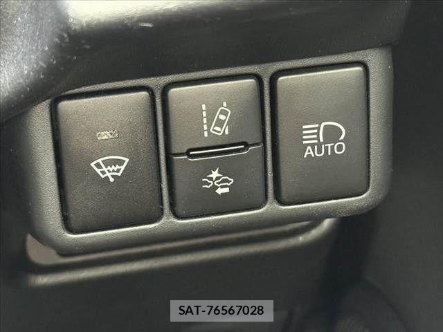 Toyota AQUA 2019-01 6682572-26