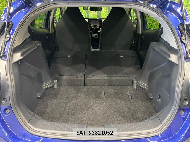 Toyota AQUA 2023-07 6683679-10