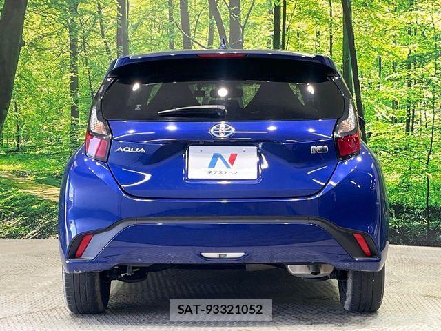 Toyota AQUA 2023-07 6683679-15