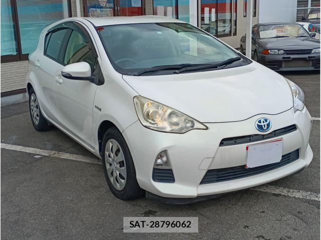 Toyota AQUA 2013-03 6682576-2