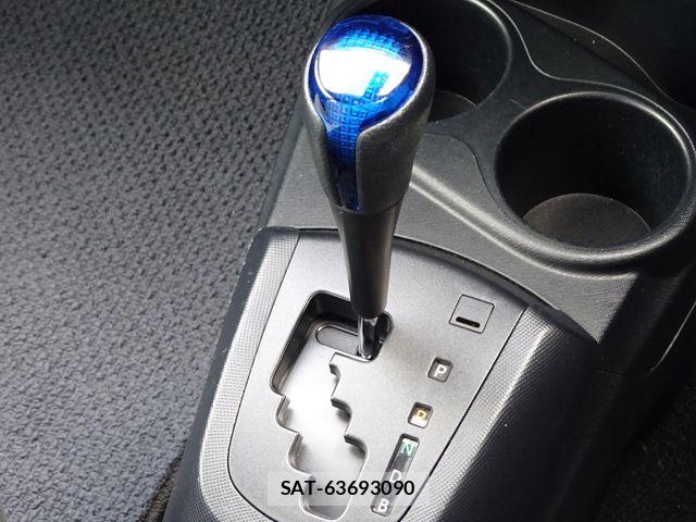 Toyota AQUA 2019-10 6690910-10