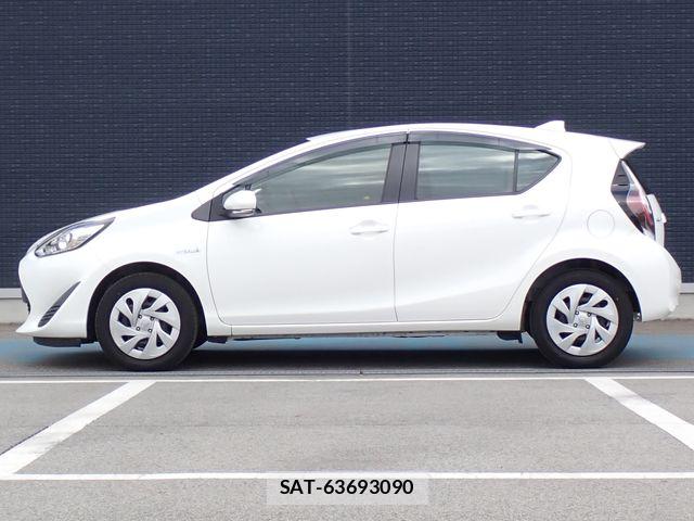 Toyota AQUA 2019-10 6690910-17
