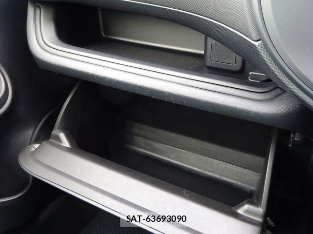 Toyota AQUA 2019-10 6690910-24