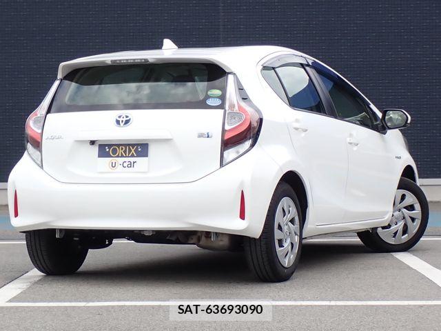 Toyota AQUA 2019-10 6690910-2
