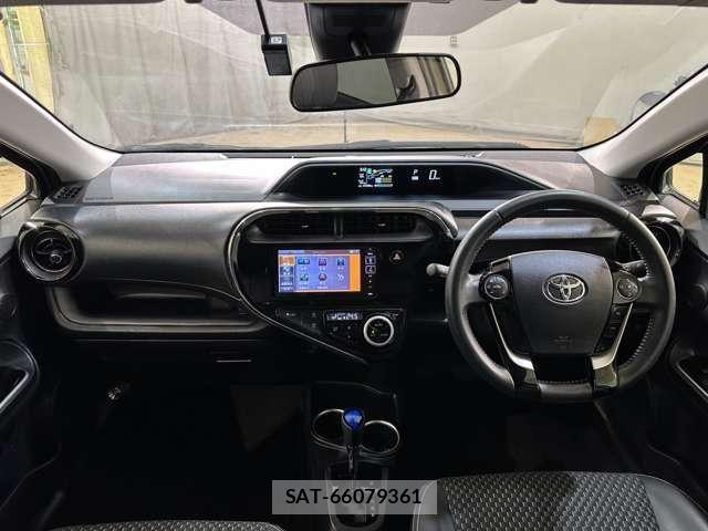 Toyota AQUA 2018-06 6690907-15
