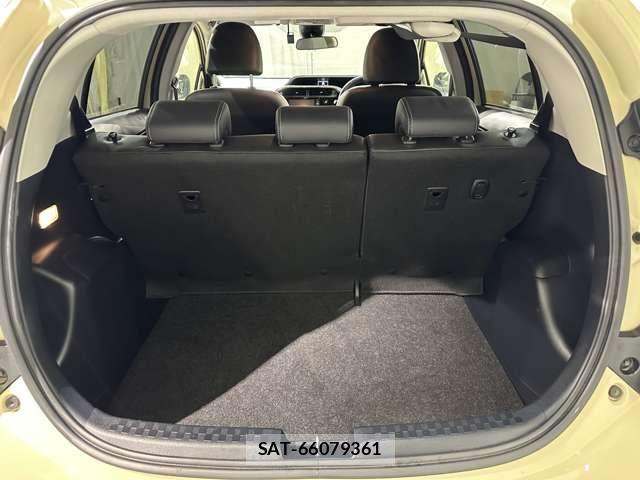 Toyota AQUA 2018-06 6690907-25