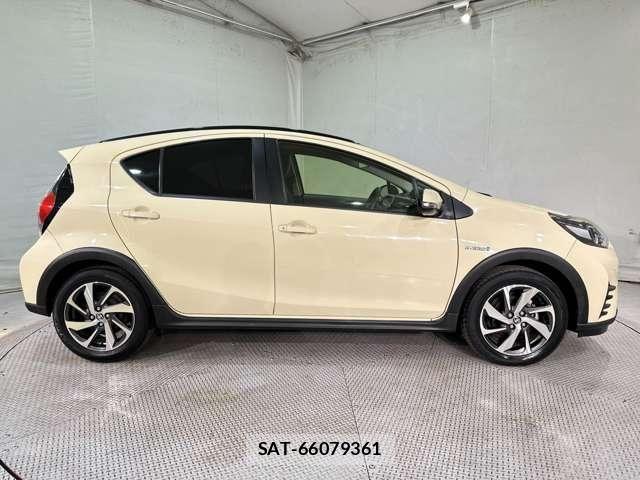 Toyota AQUA 2018-06 6690907-3