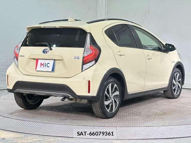 Toyota AQUA 2018-06 6690907-4