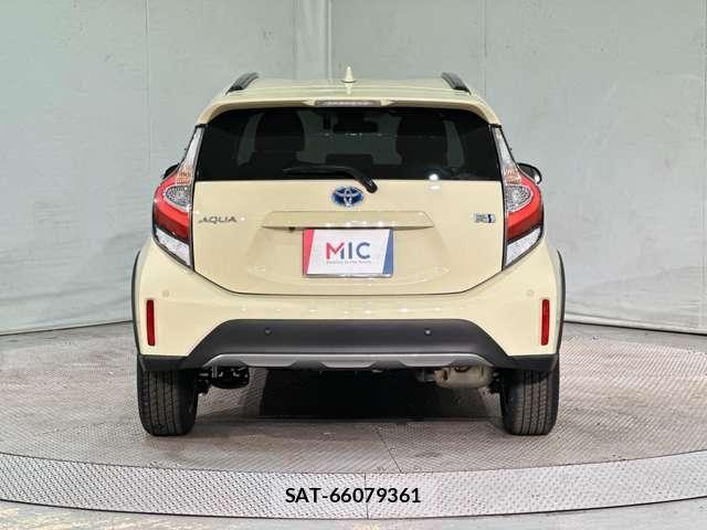 Toyota AQUA 2018-06 6690907-5