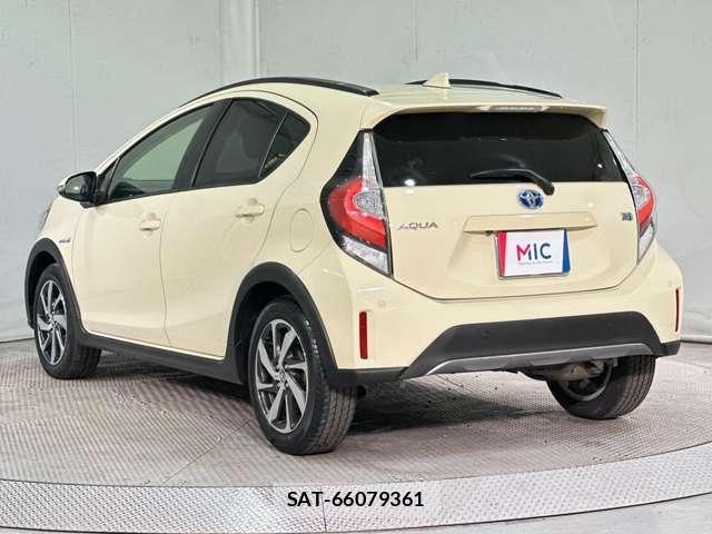 Toyota AQUA 2018-06 6690907-6