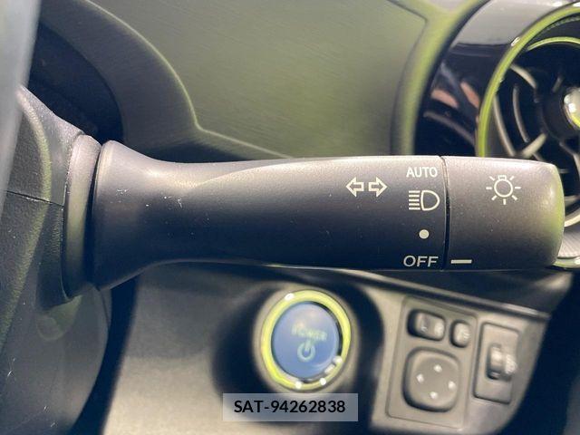 Toyota AQUA 2019-12 6715613-6