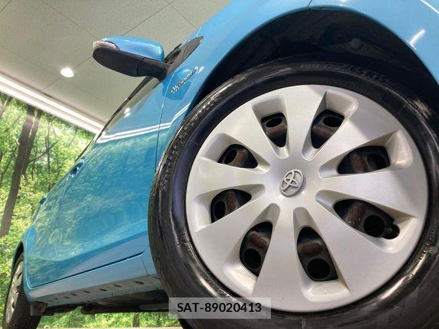 Toyota AQUA 2013-10 6715625-12