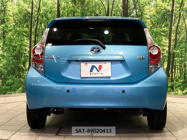 Toyota AQUA 2013-10 6715625-14