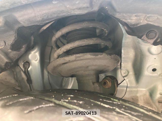 Toyota AQUA 2013-10 6715625-19