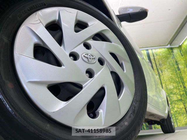 Toyota AQUA 2017-11 6750836-12