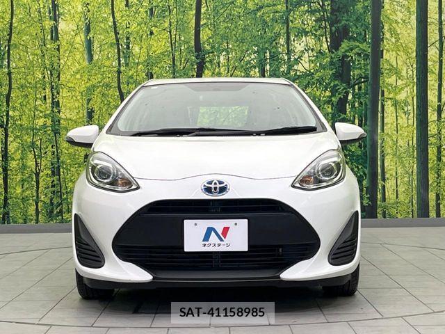 Toyota AQUA 2017-11 6750836-13