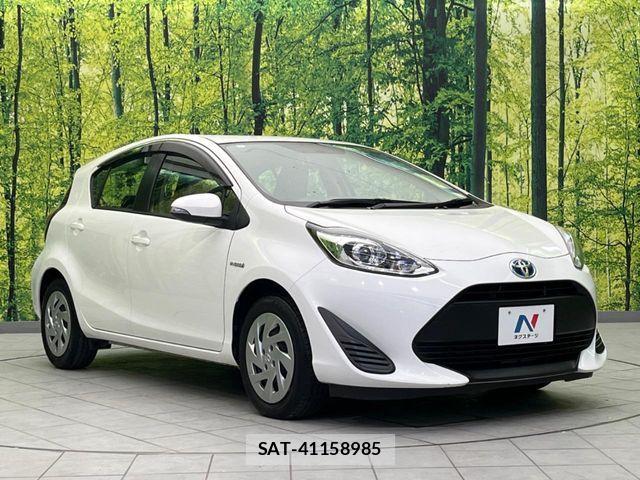 Toyota AQUA 2017-11 6750836-15