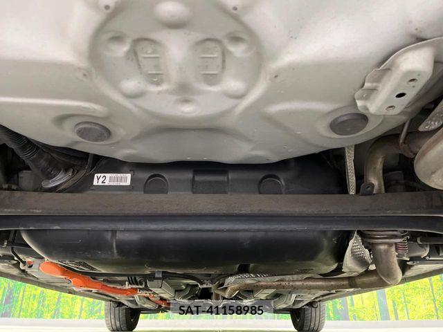 Toyota AQUA 2017-11 6750836-18