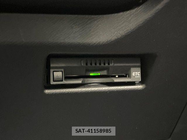 Toyota AQUA 2017-11 6750836-2
