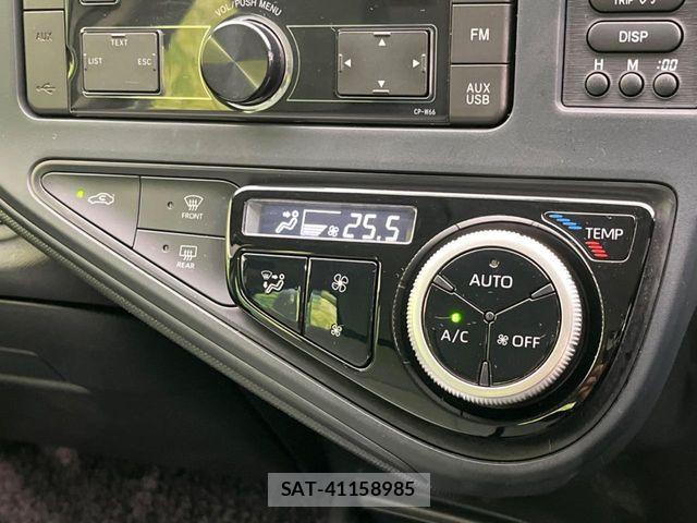 Toyota AQUA 2017-11 6750836-3