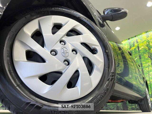 Toyota AQUA 2017-10 6750835-12