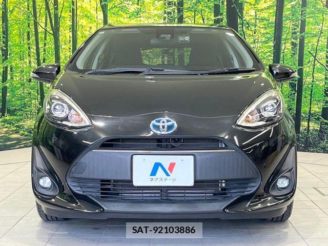Toyota AQUA 2017-10 6750835-13