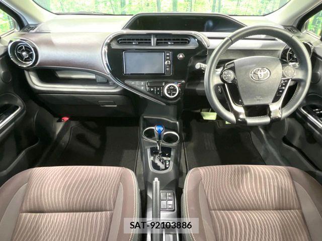 Toyota AQUA 2017-10 6750835-1