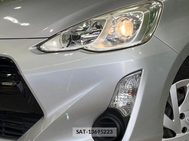 Toyota AQUA 2015-05 6750848-11