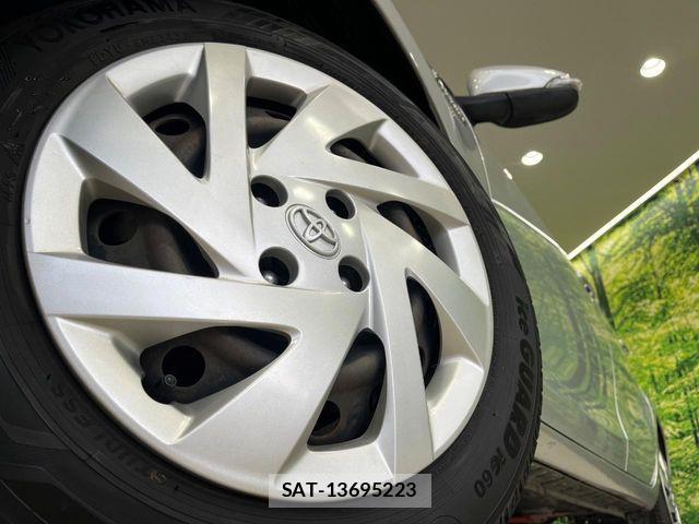 Toyota AQUA 2015-05 6750848-12
