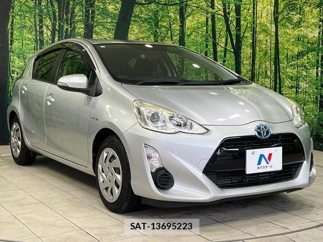 Toyota AQUA 2015-05 6750848-15