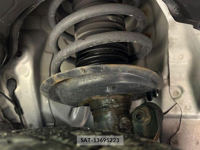 Toyota AQUA 2015-05 6750848-19