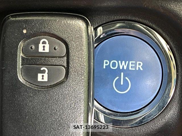 Toyota AQUA 2015-05 6750848-6