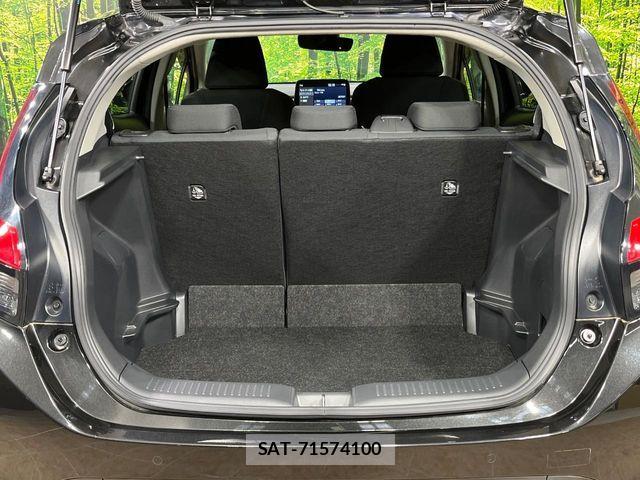 Toyota AQUA 2023-05 6750825-9