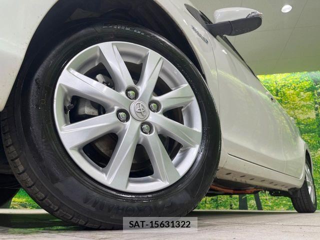 Toyota AQUA 2014-11 6750849-12