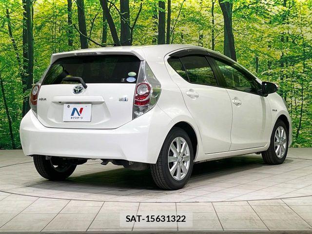 Toyota AQUA 2014-11 6750849-16